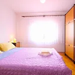 Ferienwohnung Fuer 4 Personen Ca 86 Qm In Rovinj-Cocaletto, Istrien Istrische Riviera
